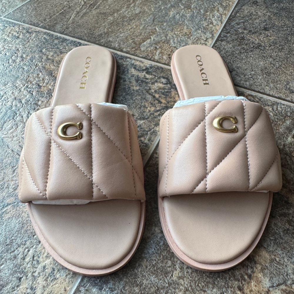Coach Holly Quilted Leather Logo Slides Sandals Flats Shoes- Women’s Size 8.5